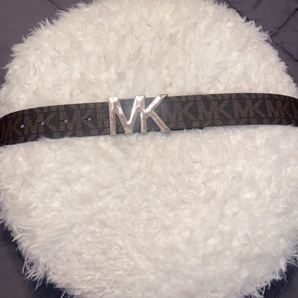 Michael Kors belt - Picture 1 of 3